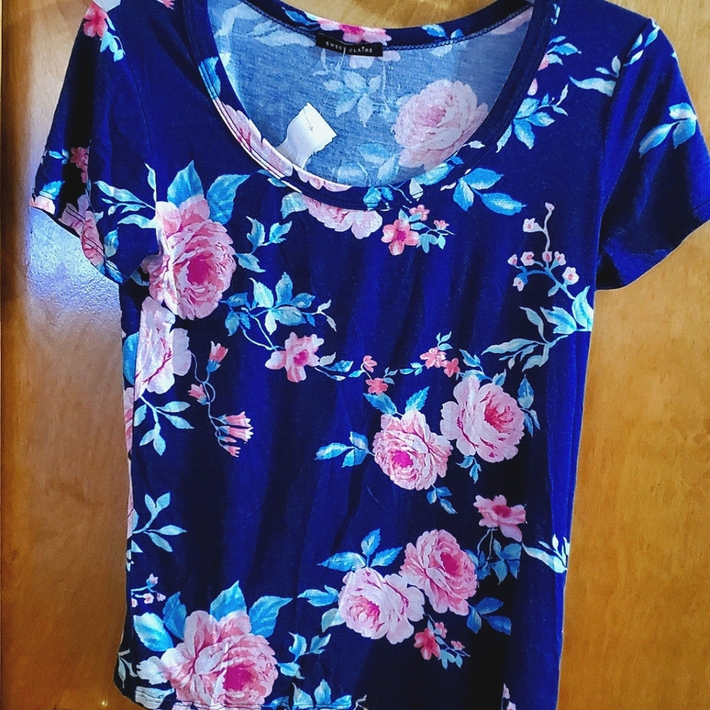 NWT SM top